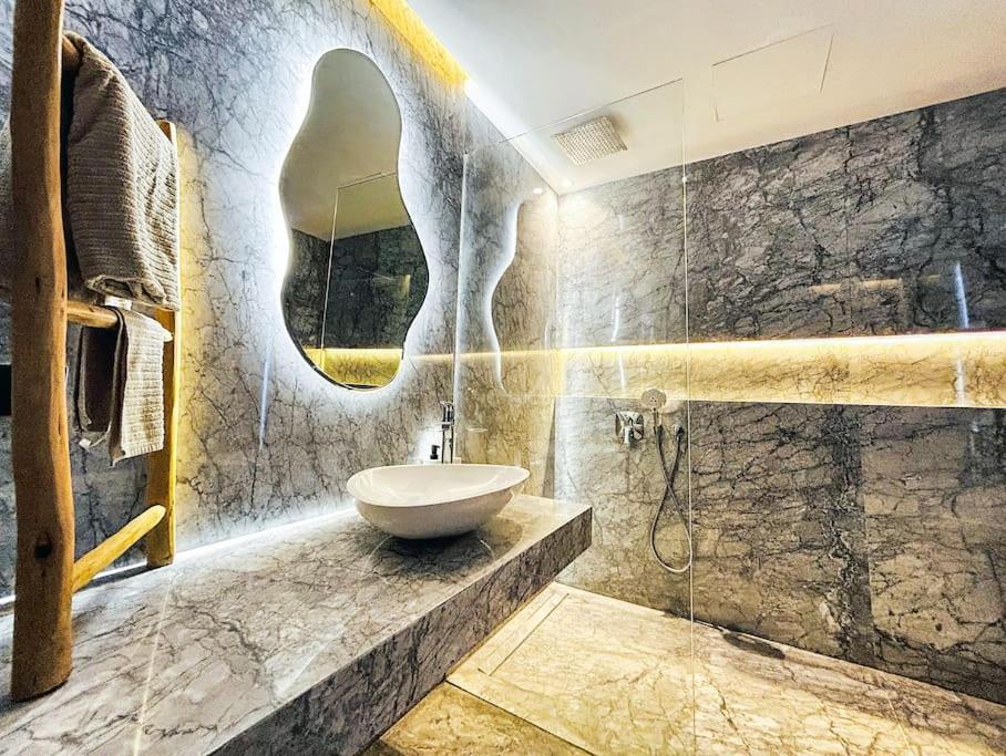 Luxury 4br With Pool, Amelkis * مراكش